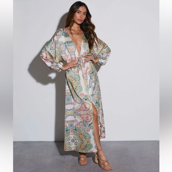 VICI Paisley Print Deep V Long Sleeve Silky Boho Maxi Dress Size XS - Picture 1 of 10